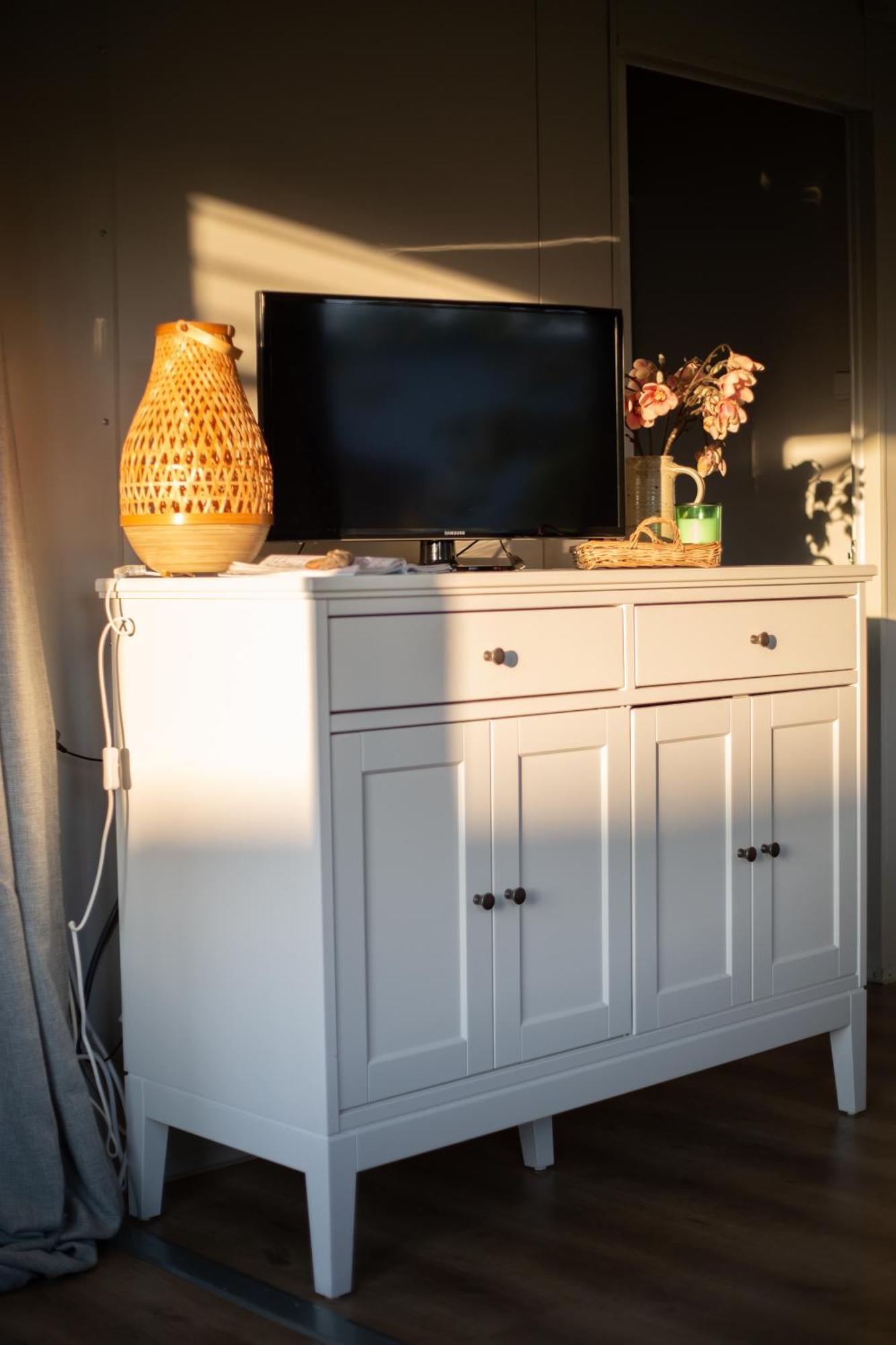 Houten Huisje Tussen Paarden Nieuwerkerken Ngoại thất bức ảnh